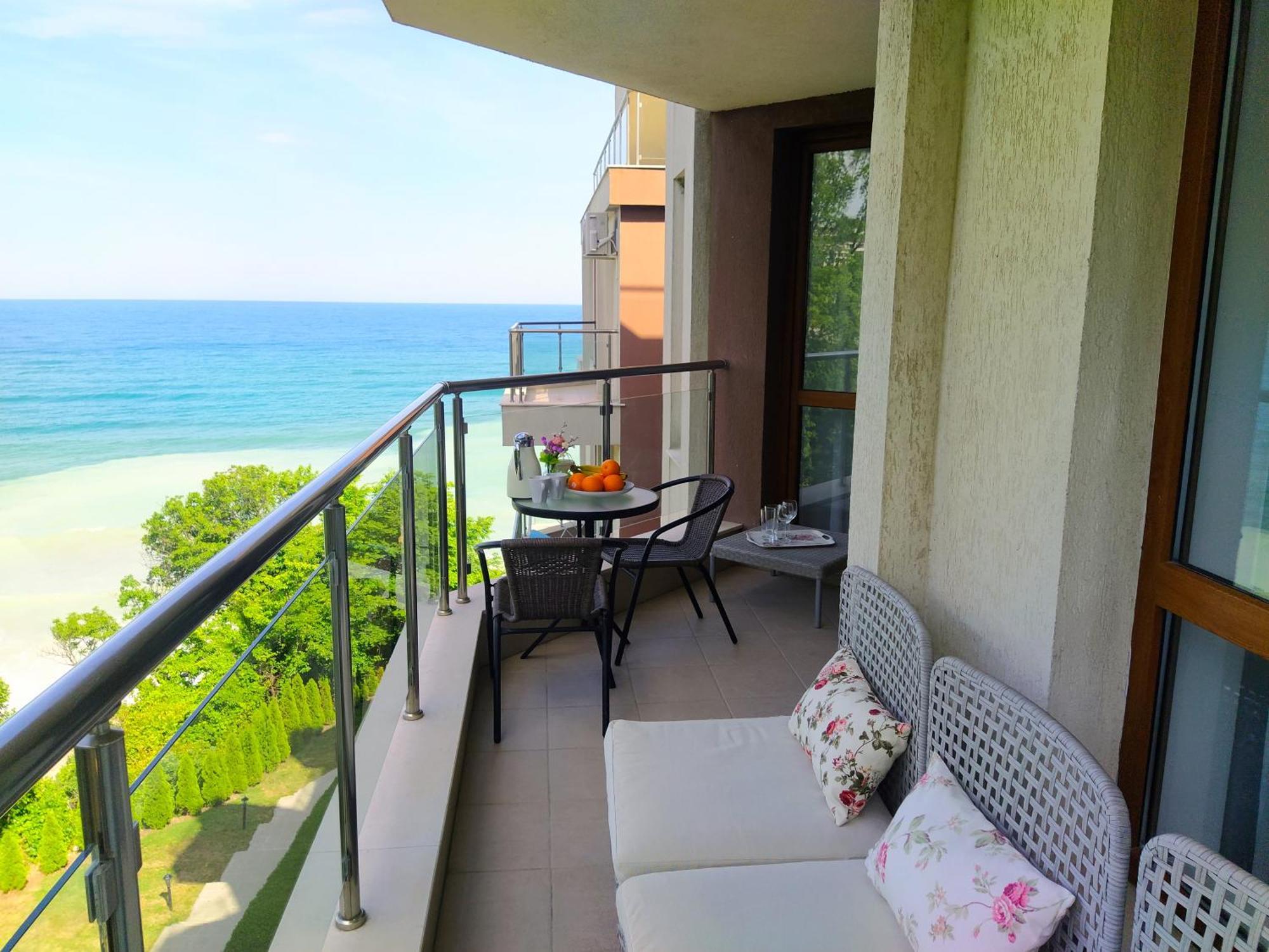 Апартаменти Бяла Клиф на плажа - Apartments Byala Cliff First Line Екстериор снимка