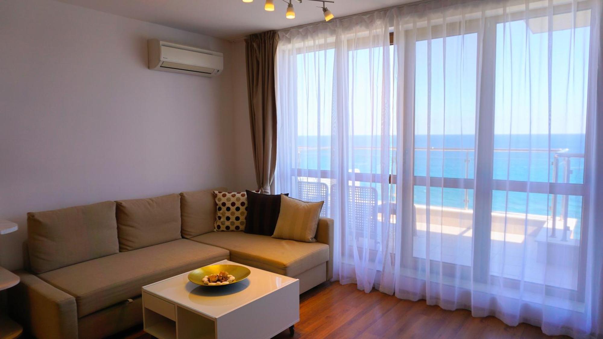 Апартаменти Бяла Клиф на плажа - Apartments Byala Cliff First Line Екстериор снимка