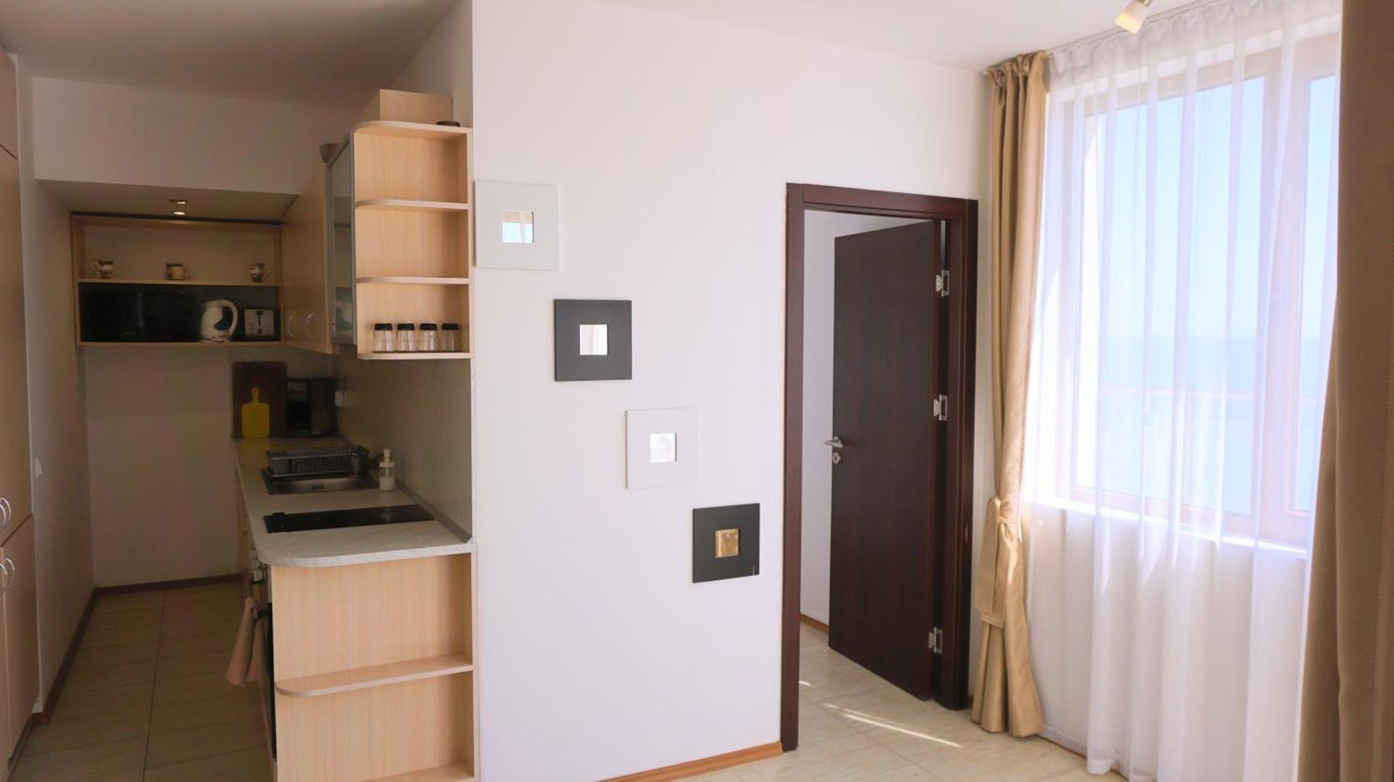 Апартаменти Бяла Клиф на плажа - Apartments Byala Cliff First Line Стая снимка
